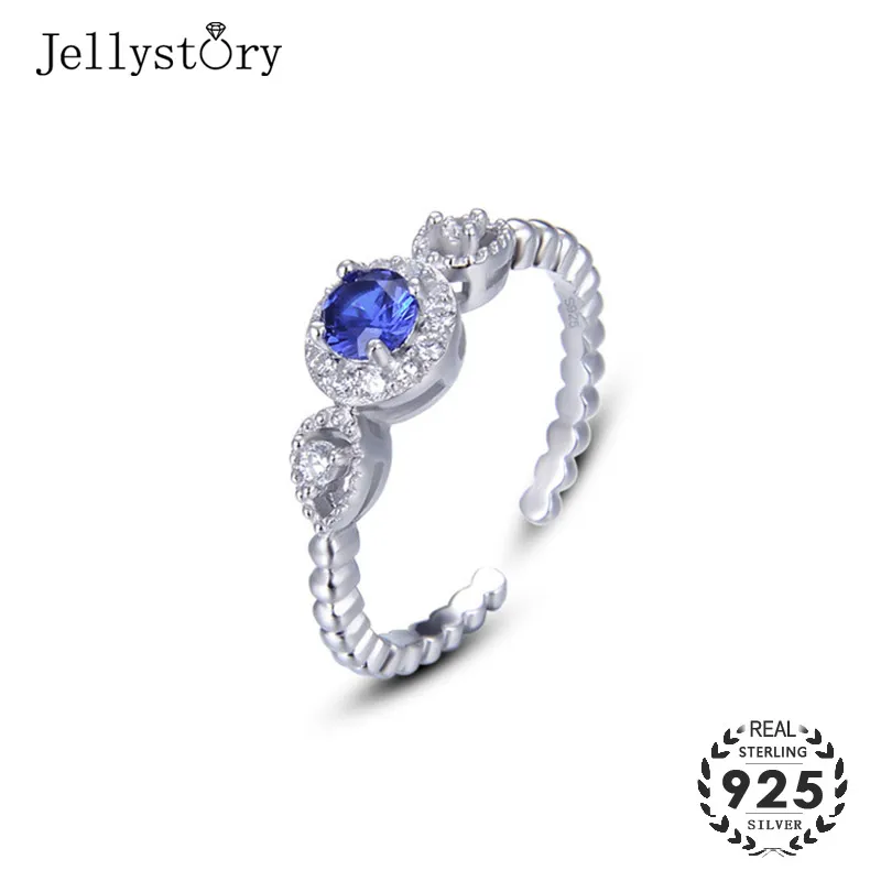 

Женское кольцо из серебра 925 пробы с фианитом