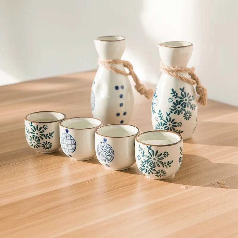 Ceramic Wine Set Japanese Style Clay Blue and White Sake Pot Tea Cup Water Ware Home Kitchen Bar Decoration Supplies Drinkware