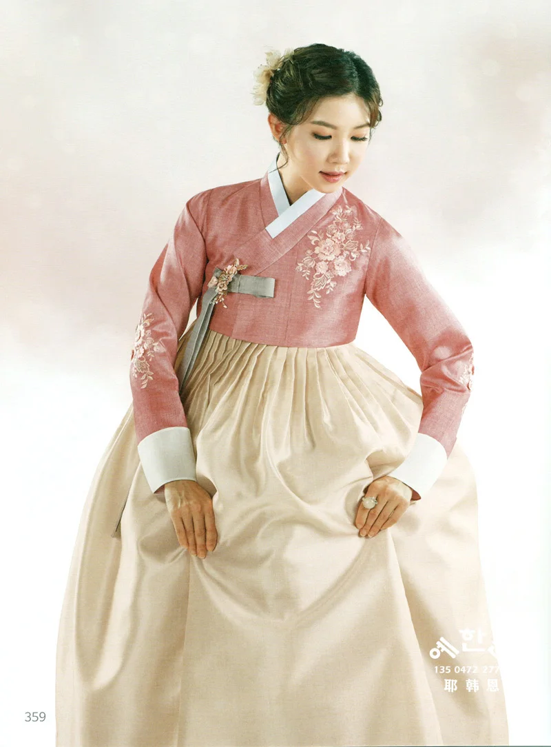 Korean Traditional Fabric Original Imported Hanbok Bride Hanbok Hand-embroidered Hanbok New Large-scale Event Clothing