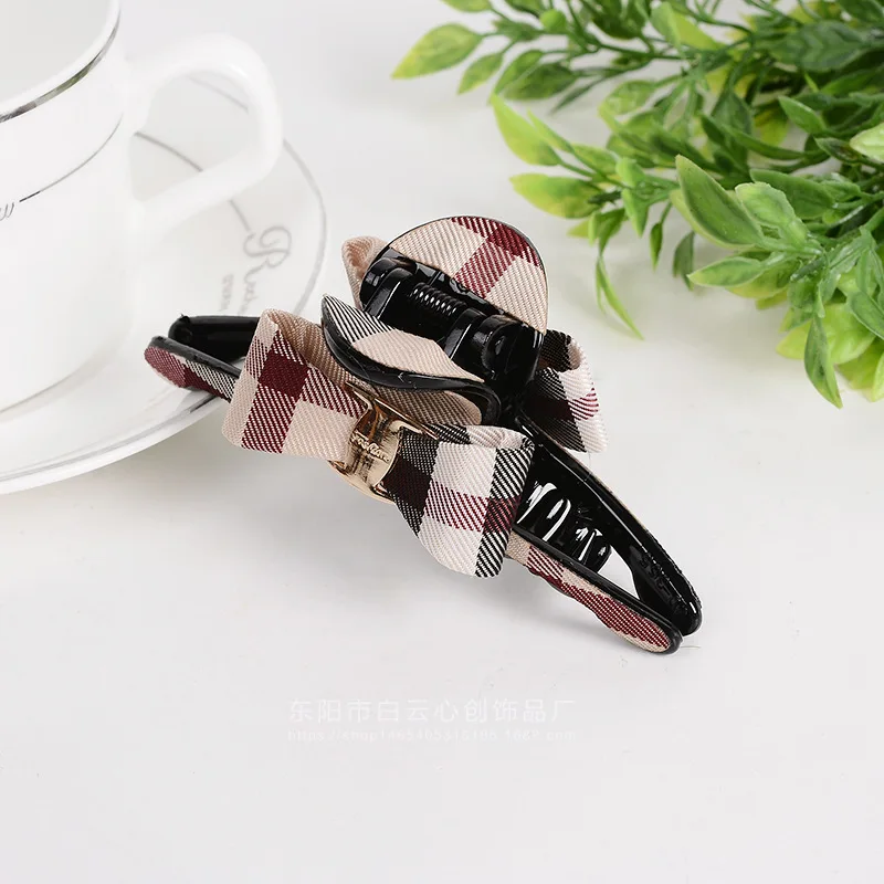 New Plaid Striped Hair Claw Clip Hairgrip for Women Fashion British Style Geometric Grid Hairclip Barrettes Hair Clamp Wholesale