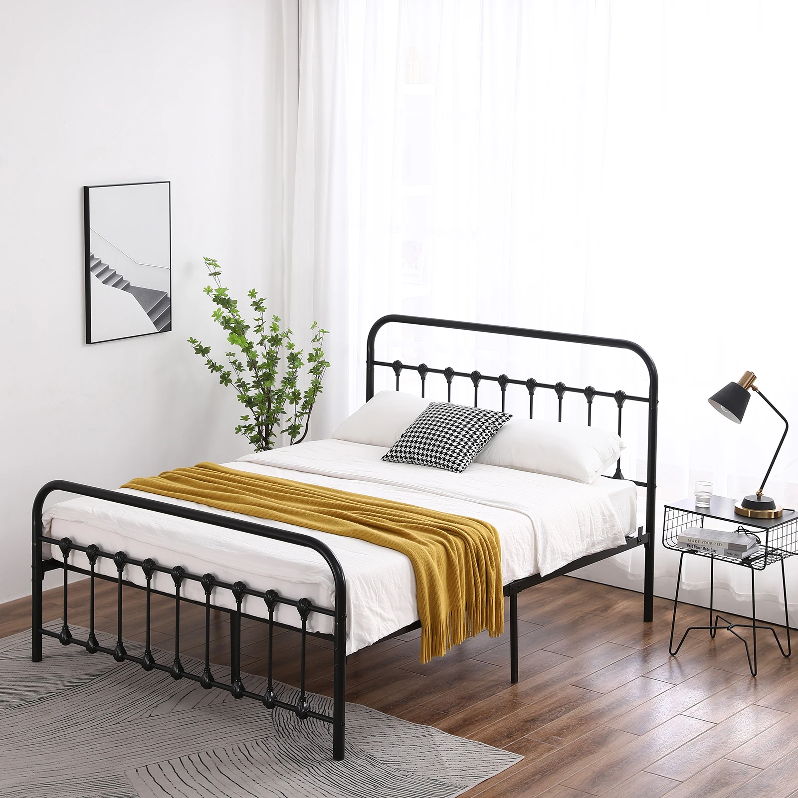 Single-Layer Curved Frame Bed Head and Foot Tube with Shell Decoration Queen Black Iron Bed Bedroom Furniture Queen or Full