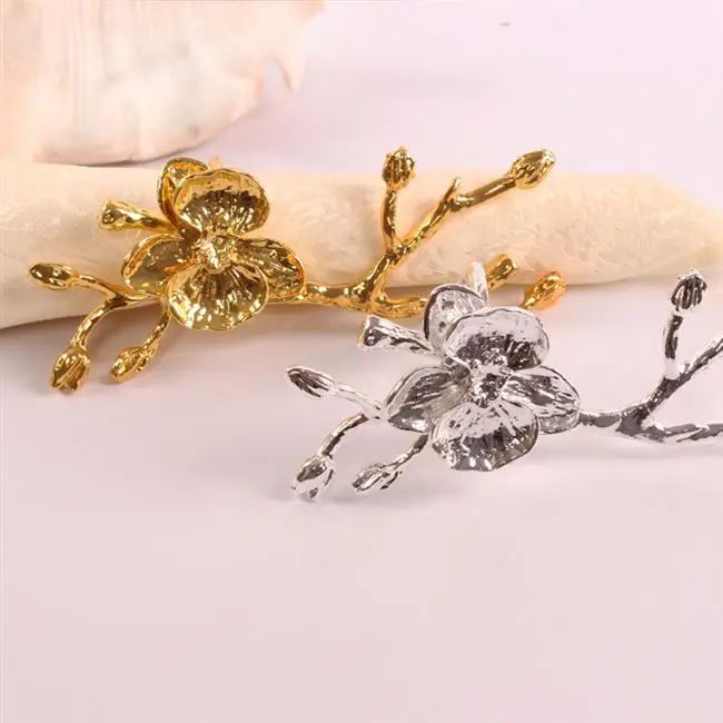 

6pcs New crafts plum blossom napkin buckle mouth cloth ring hotel table decoration western restaurant wedding napkin ring