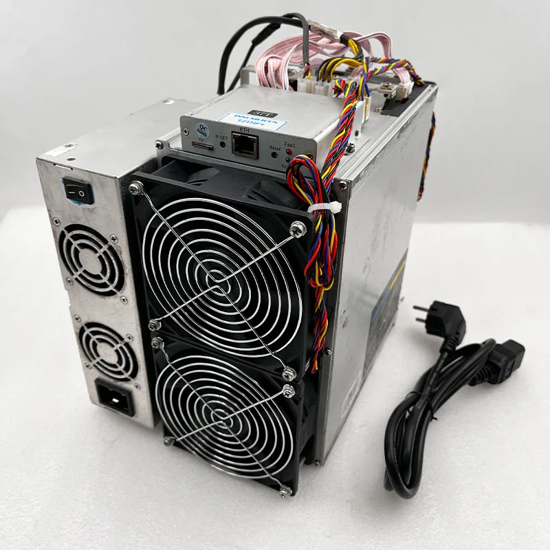 تستخدم جهاز تعدين بيتكوين أسيك Innosilicon T2T 37T sha256 BTC الغرفة آلة استخراج المعادن أفضل من Antminer S9 T15 T17 Z9