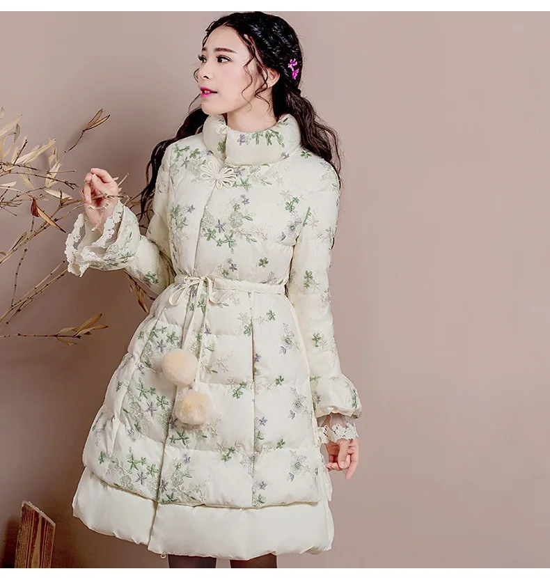 Winterjas Vrouwen Warm Dikker Kant Geborduurd Donsjack Vrouwelijke Slanke Elegante Vintage Witte Eendendons Jas Vrouwen Lange Jassen