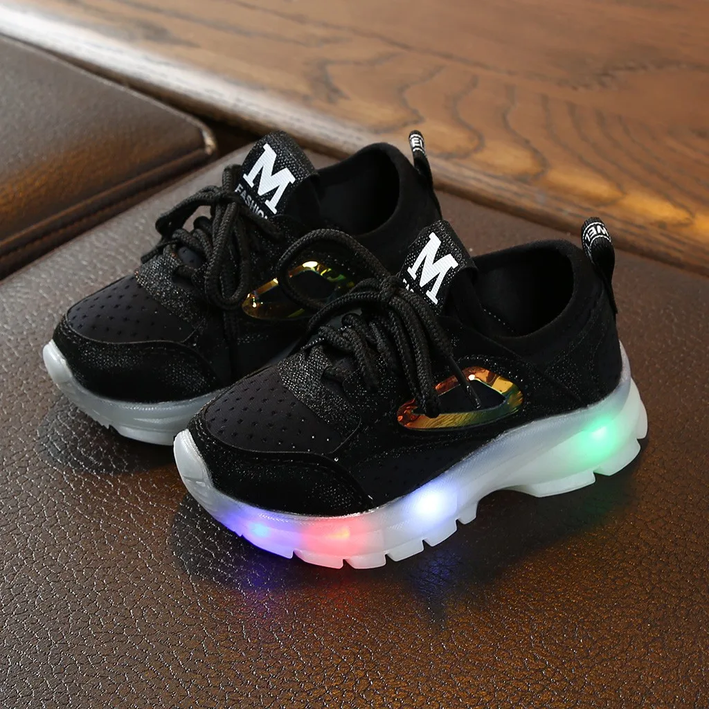 New Children Luminous Shoes Boys Girls Sport Running Shoes Baby Flashing Lights Fashion Sneakers Toddler Little Kid LED Sneakers