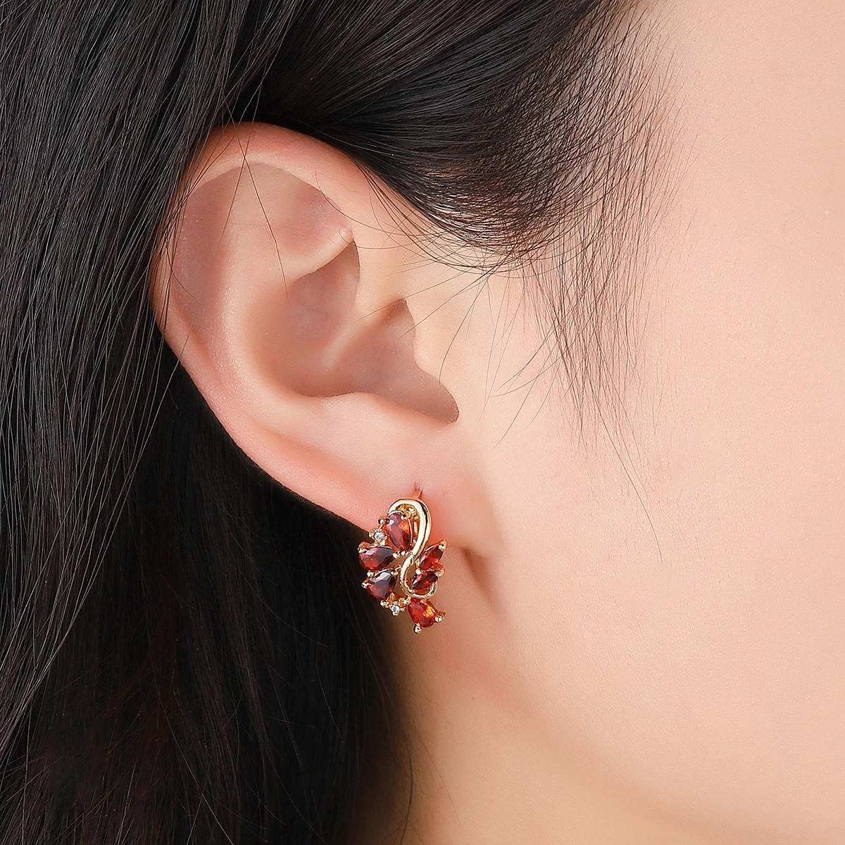 Hanreshe Rose Gold Color Earring Crystal Earring Red AAA Cubic Zirconia Stud Earring Womens Girl Cute Romantic Wedding Jewelry