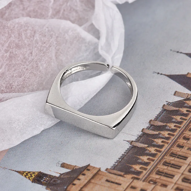 QMCOCO Korean Silver Color Open Adjustable Ring INS Minimalist Geometric Square Smooth Face Ring Punk Fashion Jewelry Accessory