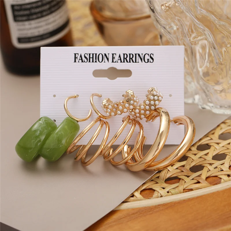 البوهيمي الأزياء الاكريليك ليوبارد جولة دائرة هوب طقم من الحلقان للنساء الذهب اللون فراشة اللؤلؤ إسقاط أقراط مجموعة مجوهرات