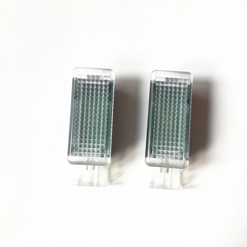 Lampa stopowa LED Oświetlenie stopy Akcesoria do wnętrza samochodu Dla PASSAT B6 B7 B8 Golf 6 7 JETTA 5 MK5 MK6 Tiguan Touran 5GG 947409