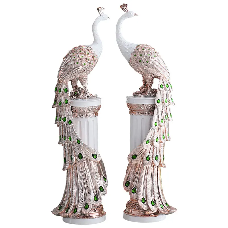 European Luxury Resin Peacock Ornaments Accessories Home Livingroom Table Figurines Decoration Office Desktop Furnishing Crafts