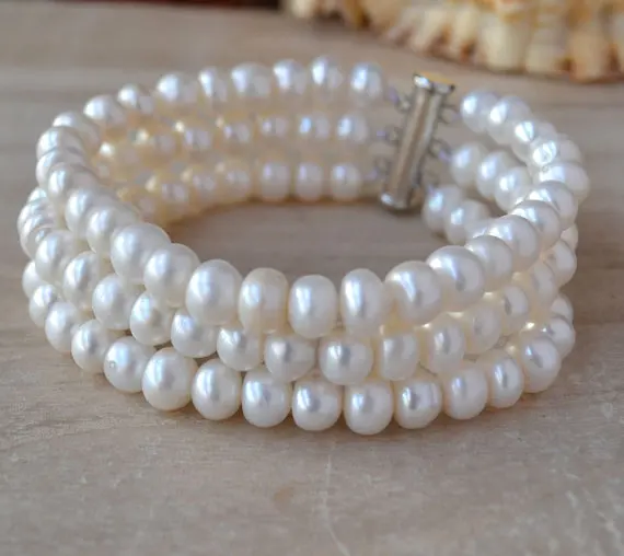 

New Arrival Favorite Real Pearl Bracelet 3 Rows White Color Genuine Freshwater Pearls Fine Jewelry Charming Lady Gift