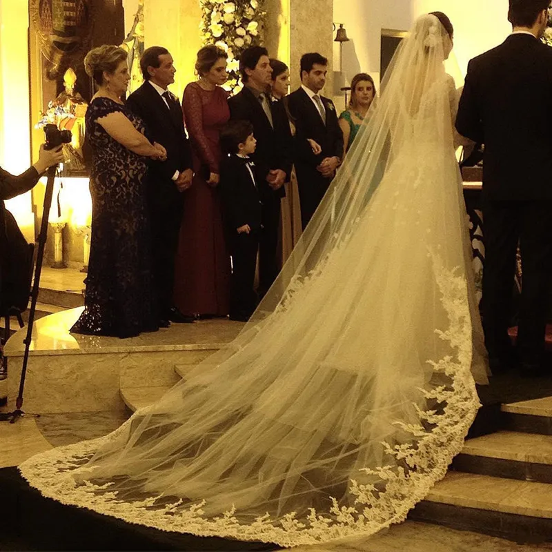 New Veli da sposa 3M 5M Con Bordo In Pizzo Applique Lungo Cattedrale di Veli Da Sposa Uno Strato di Tulle di Lunghezza Su Ordinazione velo da sposa Con Pettini