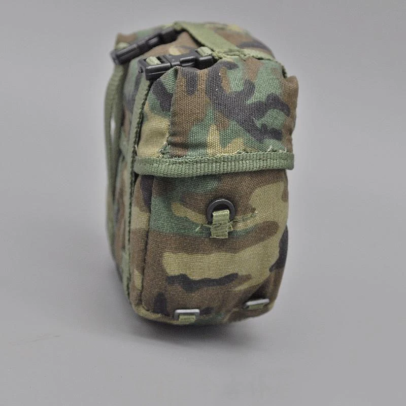 In Stock 1/6th Soldier Model USA Army MOLLE Carrying System Jungle Four Cluster Strap Back Frame Carry Bag Magazine Bag Collect