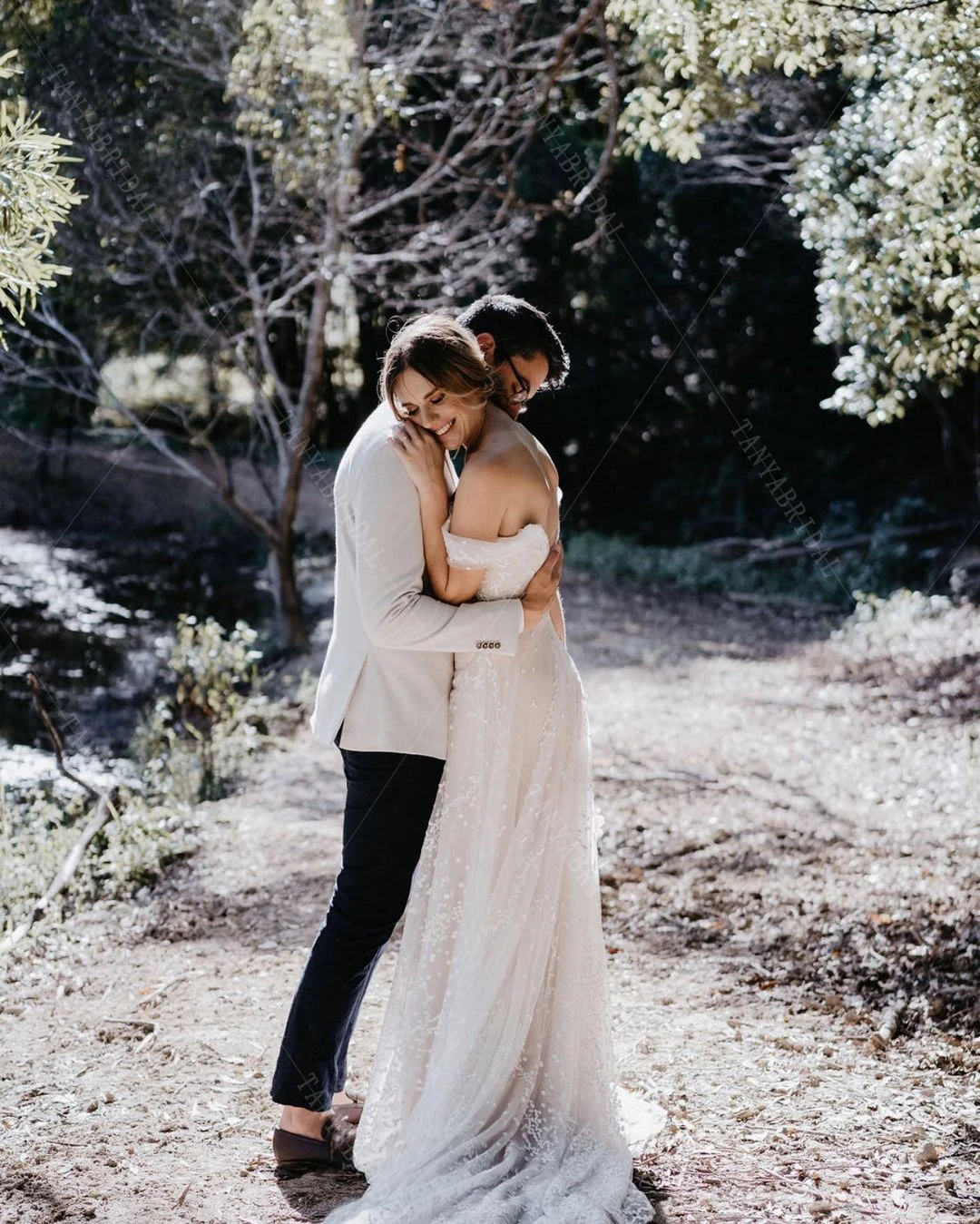 Hippie Dot Lace Wedding Dresses Off-The-Shoulder A-Line Bridal Gowns Romantic Boho Engagement Vestido De Noivas   DW532