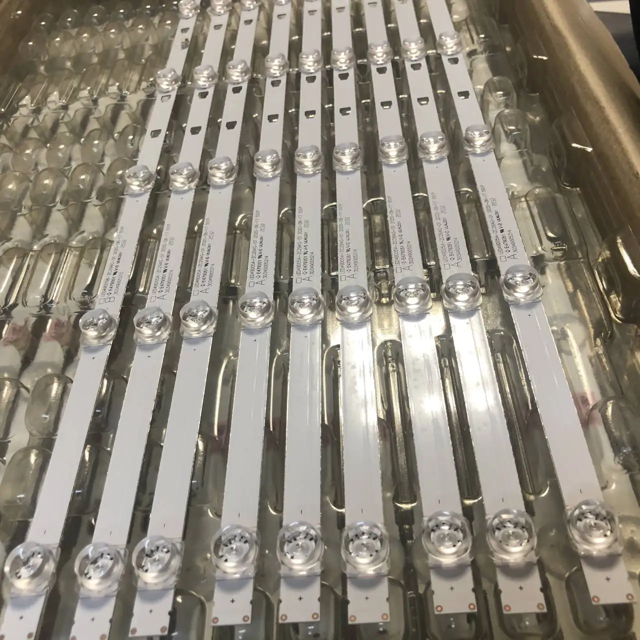 9 قطعة LED قطاع LED49D05A-ZC29AG-01 LED49D05B-ZC29AG-01 ل LS50M31G LS50A51 LU50C51 LU50J51 LT-49MA875 V500DJ6-QE1 4T-C50AHMA