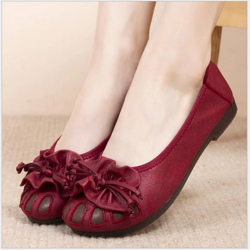 Free shipping Women Genuine Leather Mother Shoes Moccasins Women's Soft Leisure Flats Female Driving Shoes Flat Loafers 4 colors