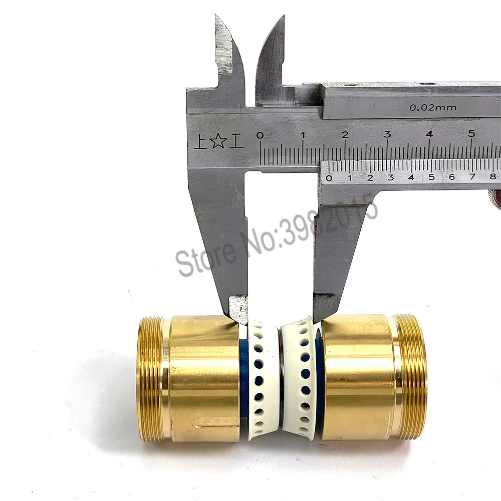 EDM مقعد نحاسي مقاوم للماء دليل عجلة بكرة الأسطوانة الجمعية OD32 * Length70mm لآلة قطع الأسلاك WEDM