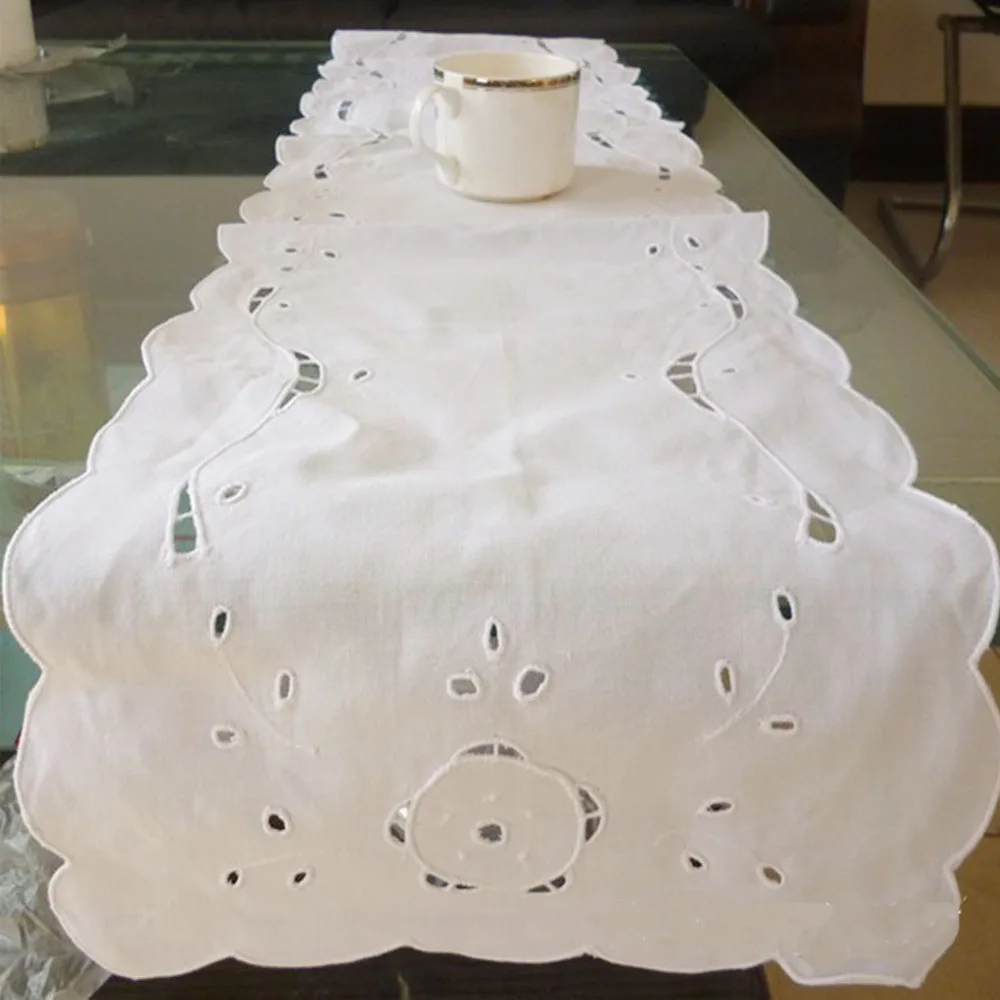 1Pcs Hand Embroidery White Cotton Cloth, Wedding Party, Restaurant, Home, the Tea Table of the Flag