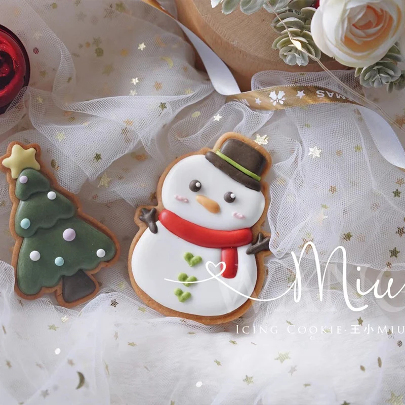 New Year Christmas Biscuit Mold Tiger Snowman Christmas Tree Cookie Cutter Xmas Sugarcraft Fondant Cake Decoration Tools Kitchen