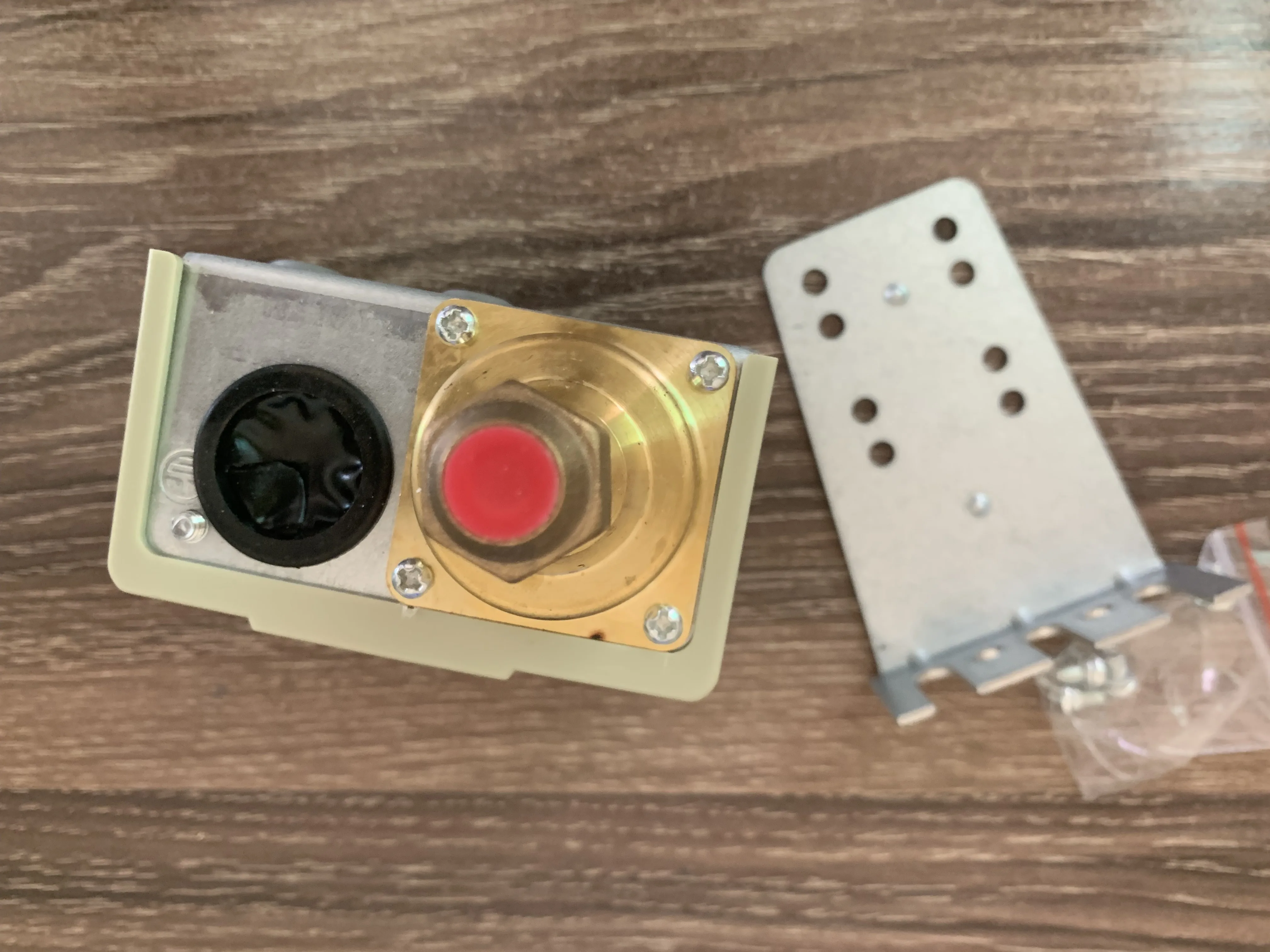 مفتاح ضغط 3s وحدة تحكم كهربائية واحدة HNS-206 العلامة التجارية الجديدة الأصلية كوريا حماية الجهد العالي والمنخفض