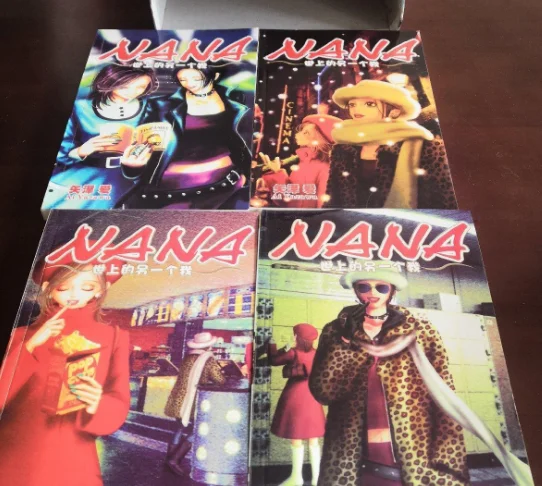 

Chinese Manga Book NANA Japan Youth Teens Adult Cartoon Comic Anime Animation Chinese Learning Reading Story Libros 4 Books