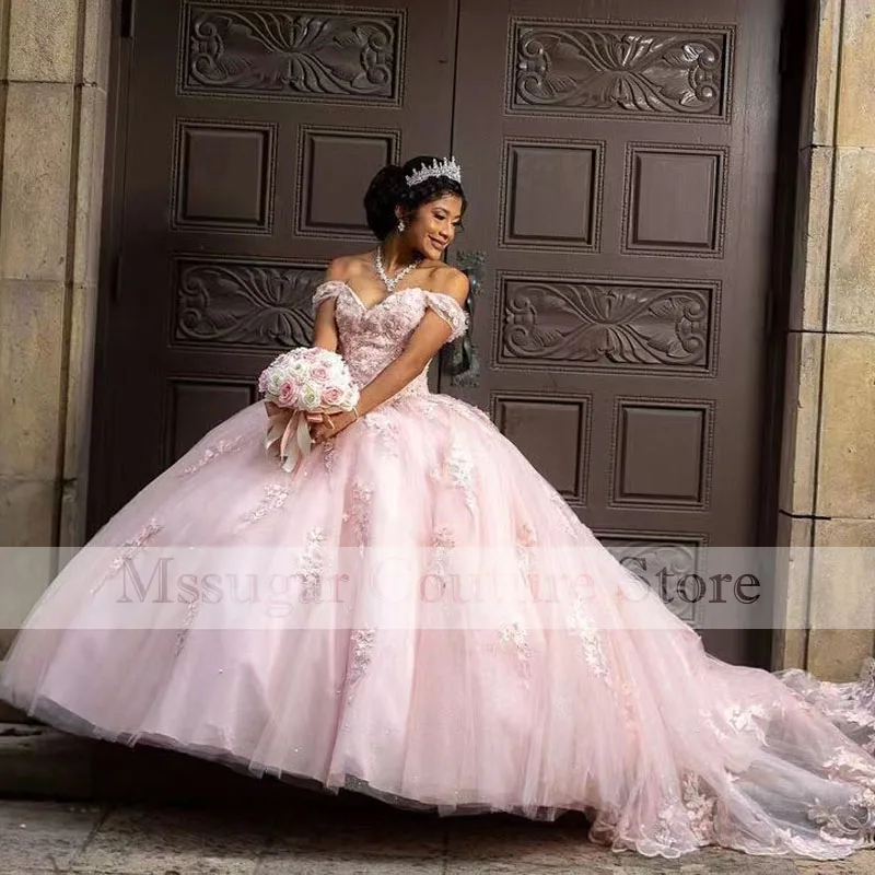 2021 Amazing Lace Quinceanera Dresses Ball Gown Off Shoulder Sweetheart Appliques Celebrity Party Sweet 16 Gown