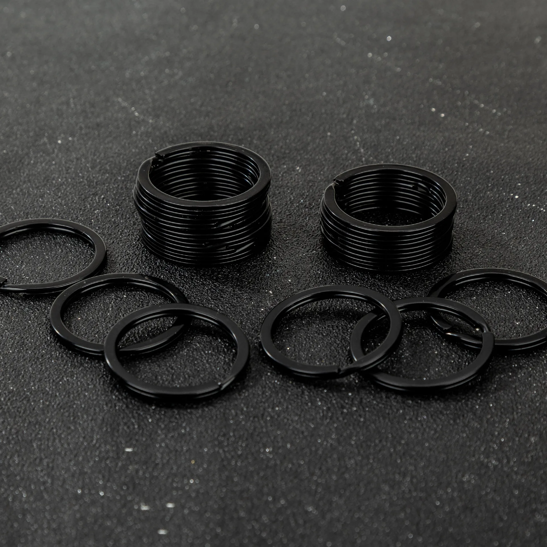 20szt/lot Metalowy pusty brelok do kluczy 25 28 30 32 35mm Czarny dzielony pierścień do kluczy Brelok do kluczy DIY Breloki do kluczy Akcesoria