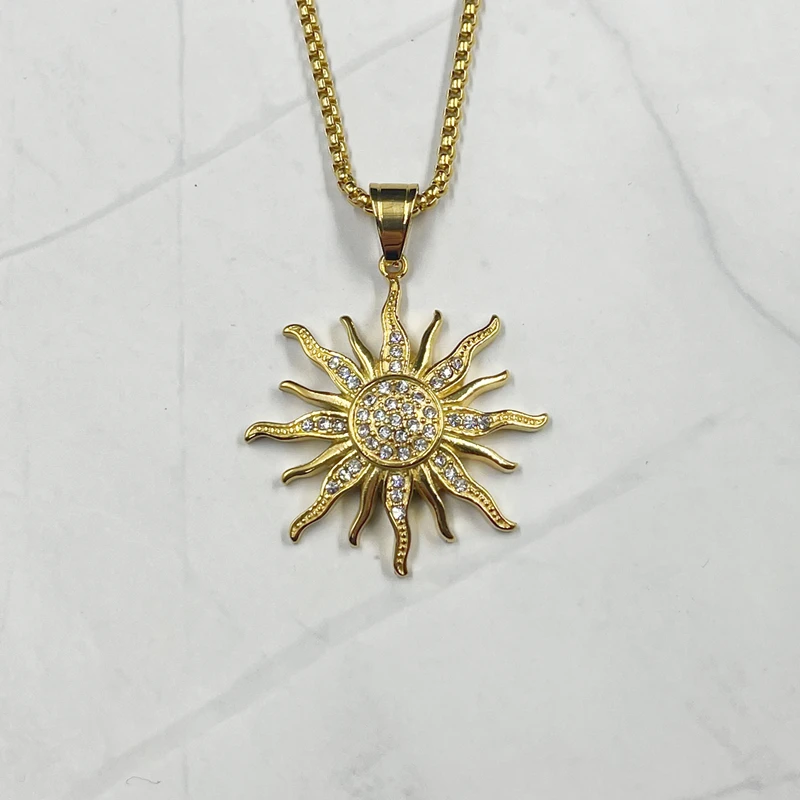 New Stainless Steel Sun Hollow Pendant with rhinestone For Men Women Metal Solar Pendant Necklace Gold Color Jewelry