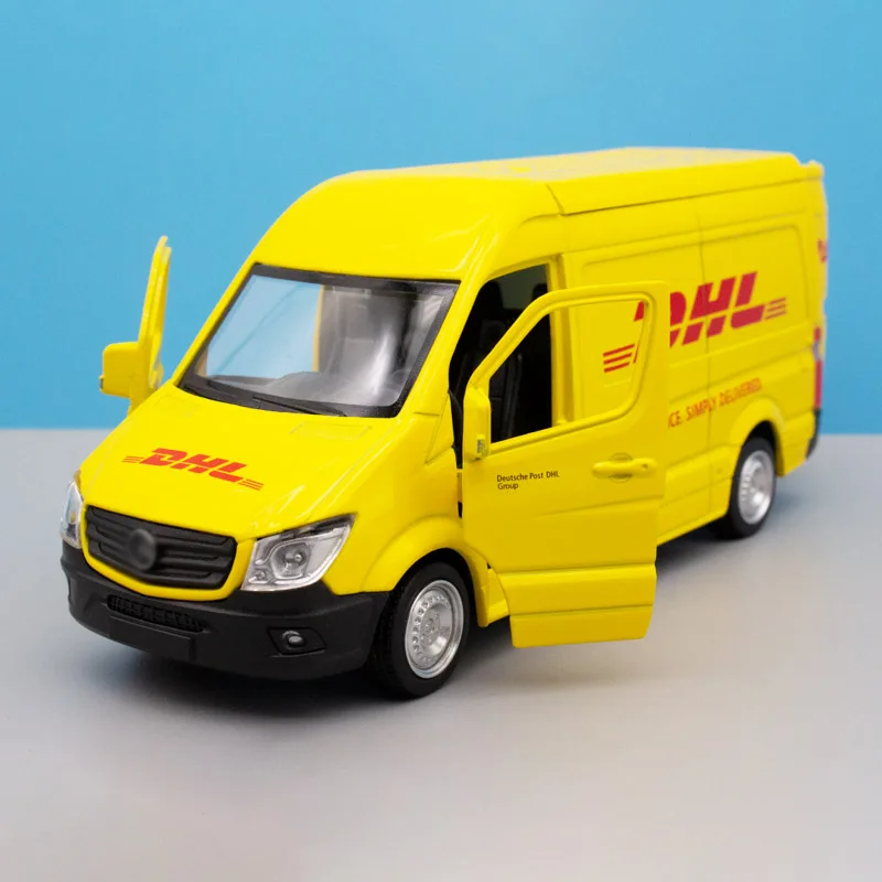 จำลองรถบรรทุก DHL 1/36ชุดของเล่นโลหะผสมดึงกลับรถขนาดเล็กแบบจำลองที่ได้รับอนุญาต Die Cast ของเล่นคอลเลกชัน