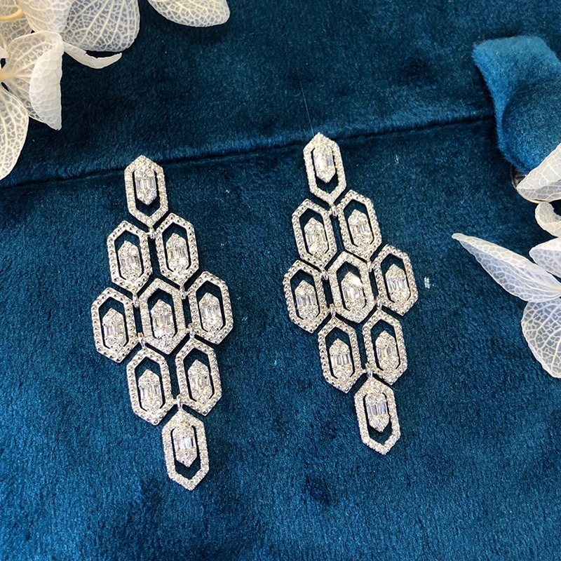 Aazuo-pendientes de oro blanco de 18K con forma de diamante para mujer, aretes de tuerca con forma de diamante Real, a la moda, para fiesta de boda, Au750