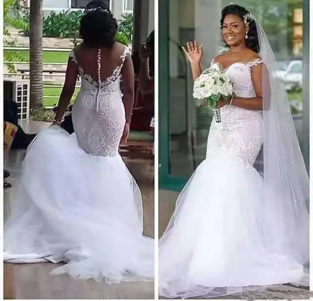 Customized African Fashion White Bridal Gowns Mermaid Wedding Dresses Court Style Waistline Appliques Beads Crystal Women Skirts