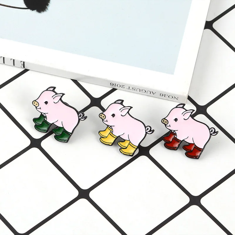 Cartoon pin, creative cute piggy, alloy jewelry brooch, cute rain boots, piggy clothing, bag badge