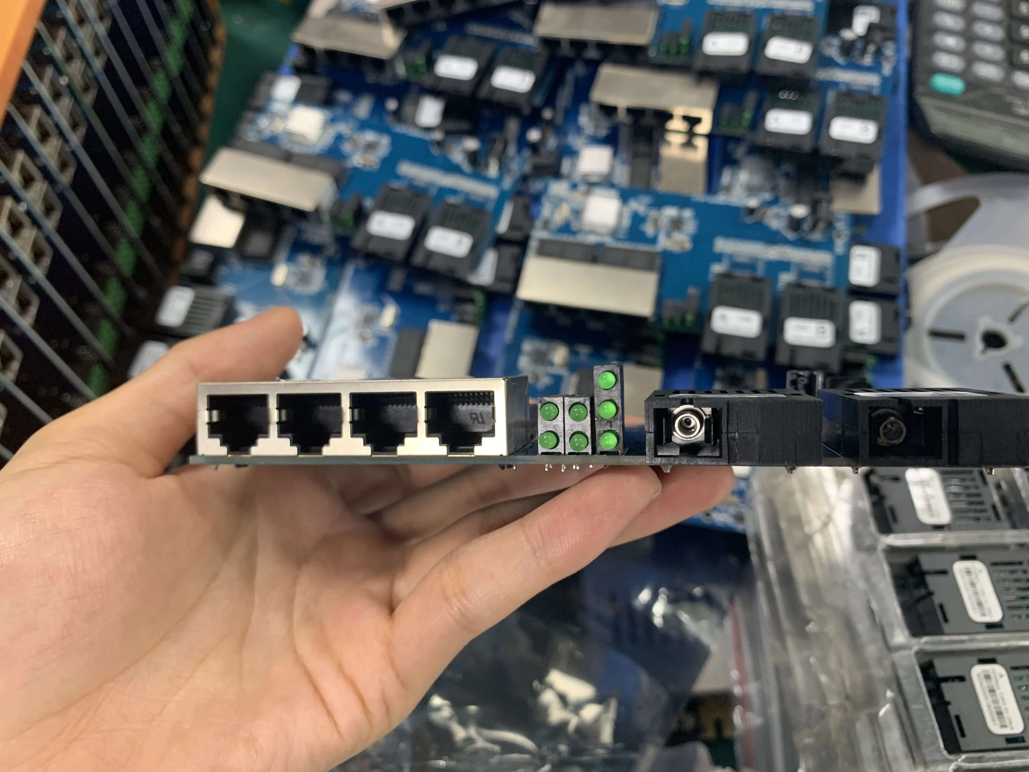 Wanglink-Fiber Optical Media Converter, Fiber Switch, 4 RJ45, UTP, 2 SC, 10/100/1000M, PCBA