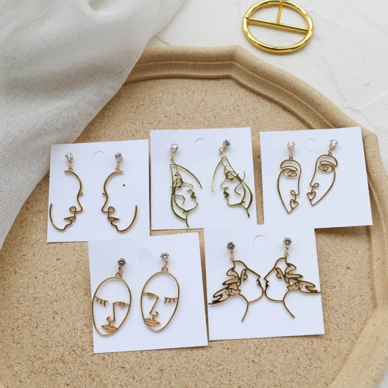 Simple Abstract Face Dangle Earrings for Women Fashion Crystal Figure Line Portrait Pendant Earrings Female Gifts