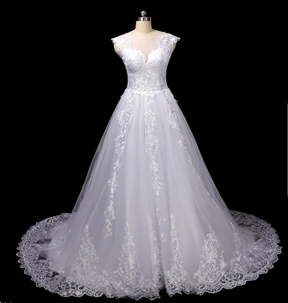 Robe de mariée en dentelle brodée dos nu, robe de mariée de luxe, robes de cou princesse, objets, 2023