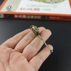 Retro Brass Ear Spoon Keychains Pendants Lovely Mini Pig Shape Multifunction Ear Pick to Clear Cerumen Vintage Key Rings