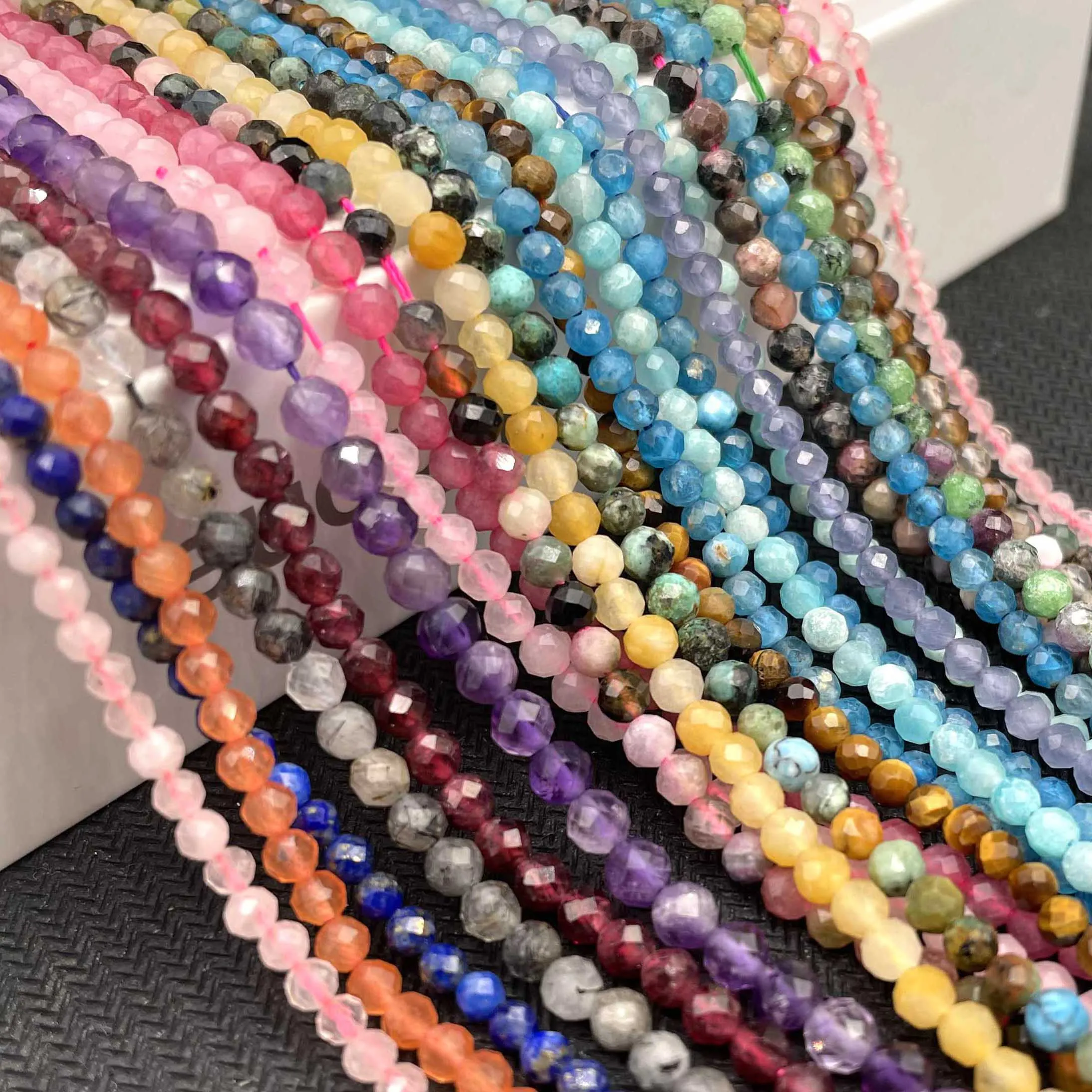 Naturalne fasetowane Jades agaty amazonit kwarty kamień okrągłe koraliki dystansowe luzem koralik do tworzenia biżuterii DIY akcesoria do bransoletki 2 3 4mm
