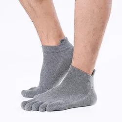 Calcetines de algodón con punta de fibra de bambú para hombre, medias de negocios de cinco o 5 dedos, de alta calidad, color blanco, negro y gris, para verano e invierno