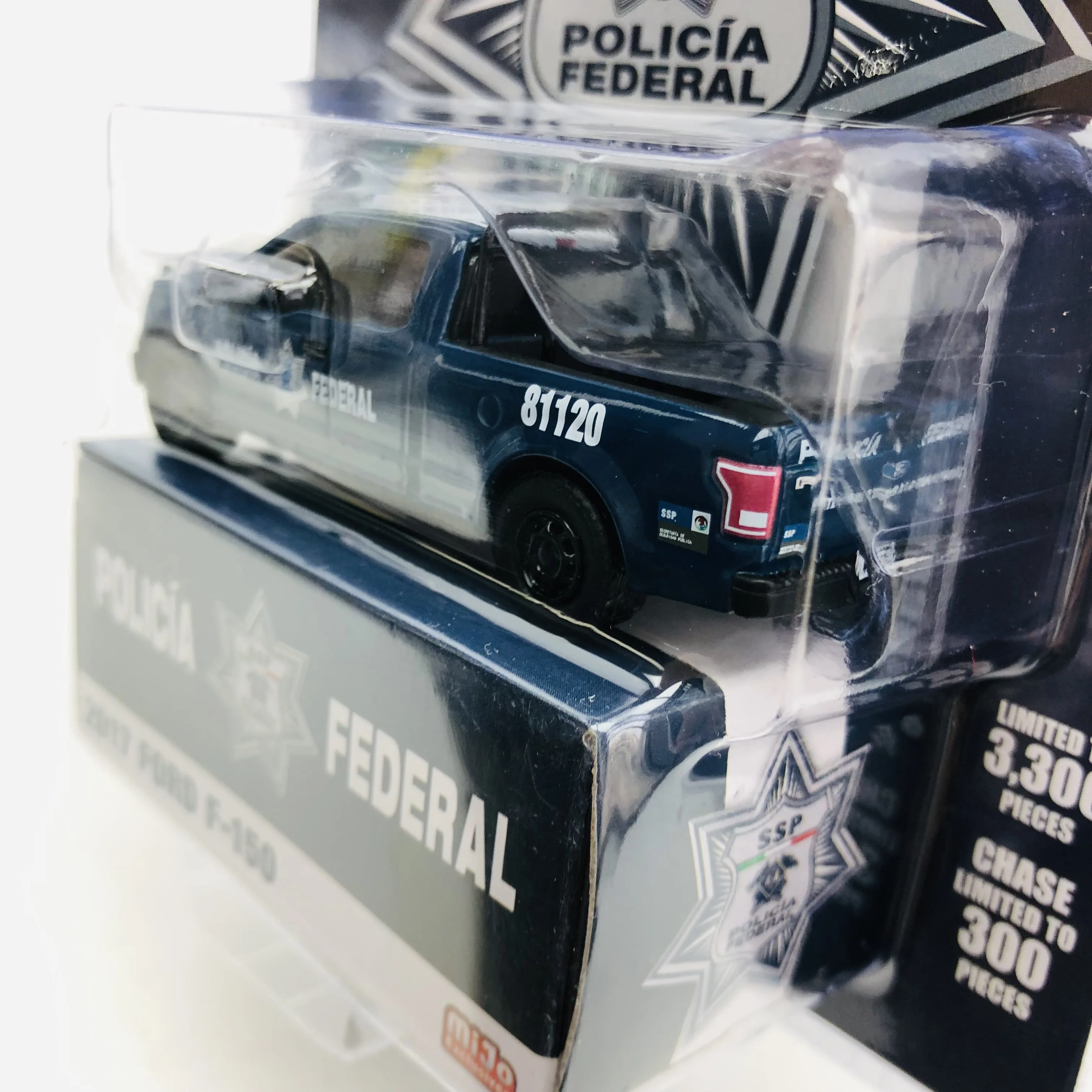 1/64 GreenLight 2017 Ford F-150 Mexican Police Pickup Mijo Limited Collection of die-cast alloy car models