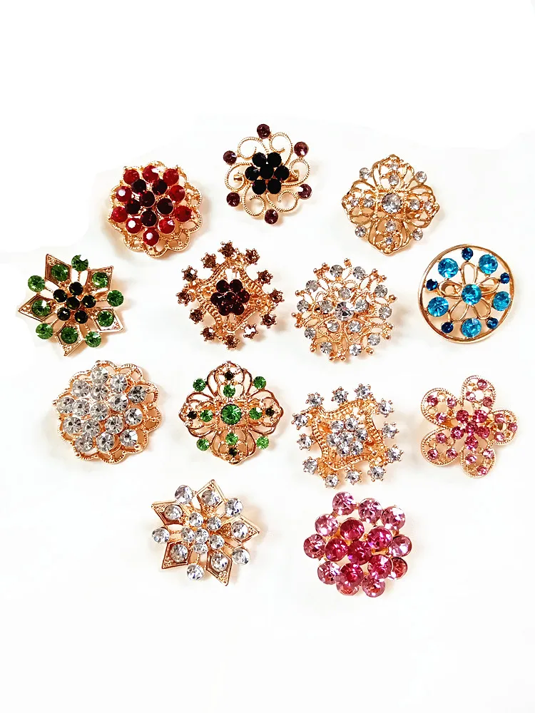 Small Brooch for Women Suit Vintage Flower Rhinestone Collar Pin Badge Neckline Buckle Dress Accessories Wedding Jewelry Gifts