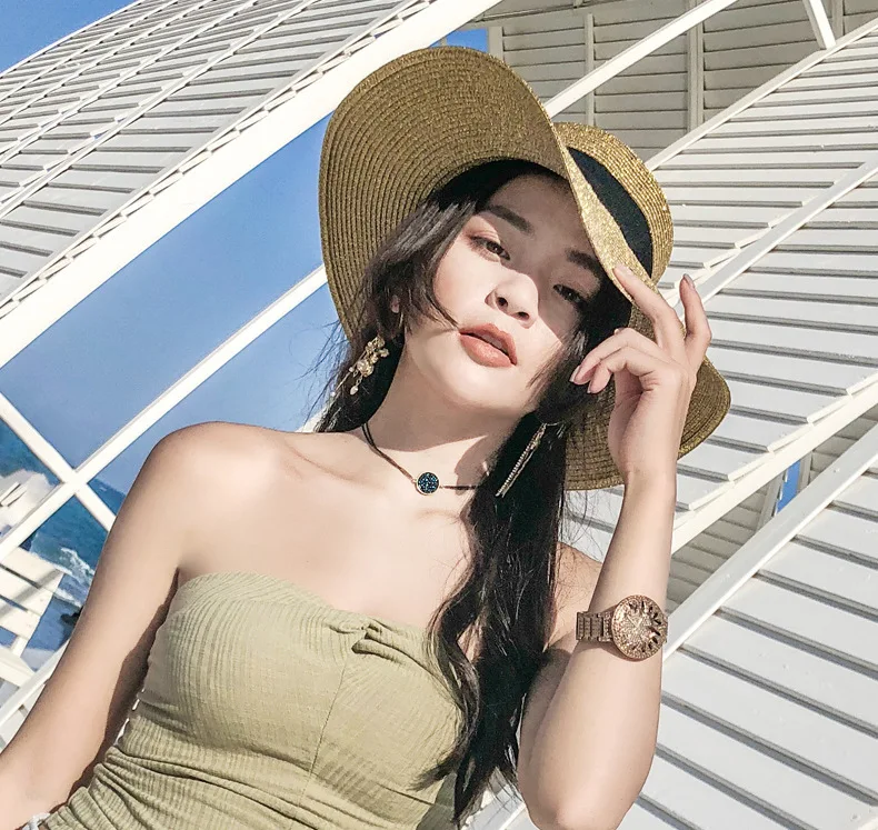 Sun Hats Small Bee Straw Hat European and American Retro Gold Braided Hat Female Loose Sunscreen Sunshade Flat Cap Visors Hats