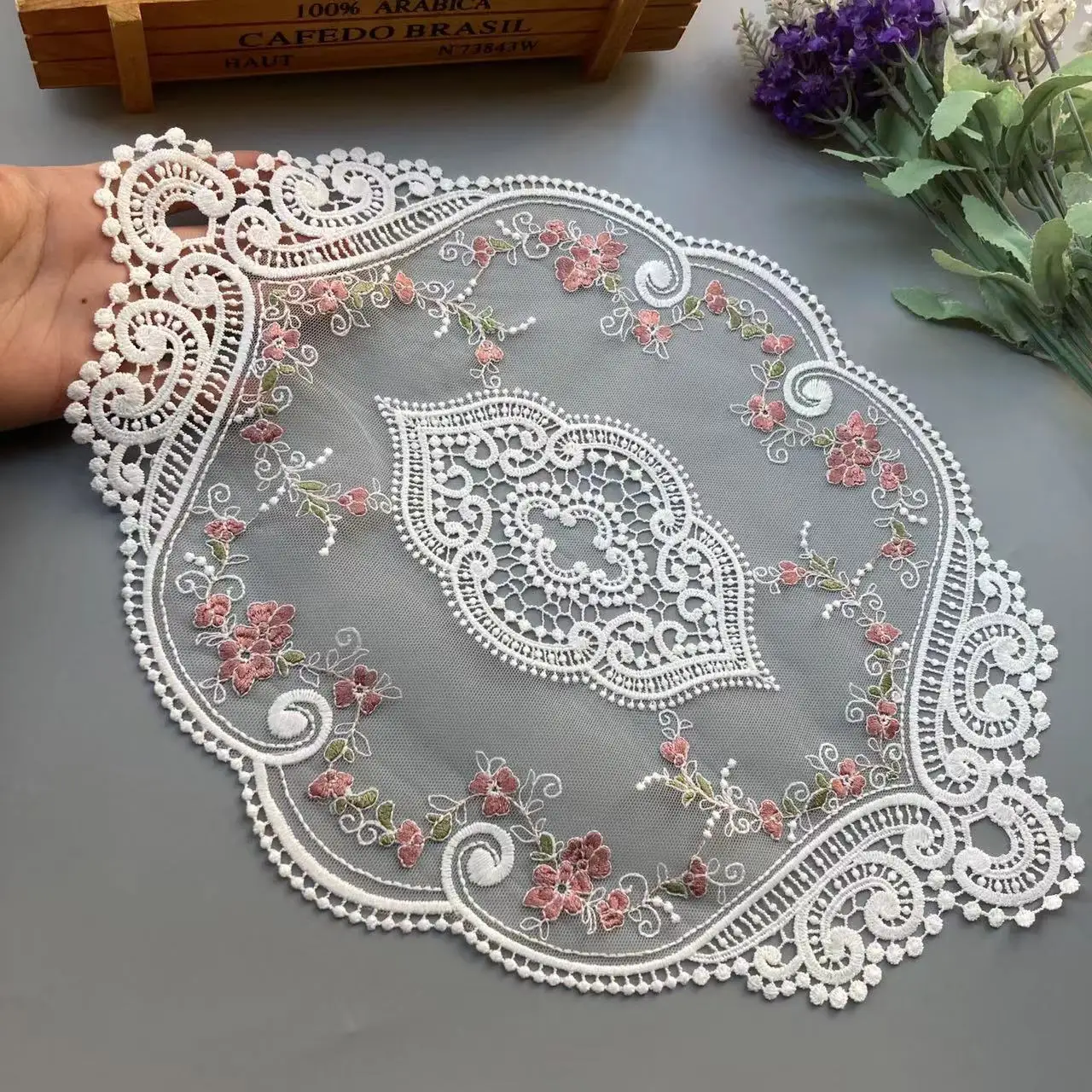 25*37 cm White Soft Lace Flower Applique Ribbon Trim for Sofa Curtain Towel Bed Cover Trimmings Home Textiles DIY Polyester Mesh