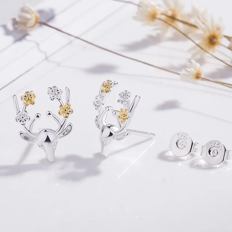 New Christmas Deer Stud Earrings for Women Cute Animal Elk Rhinestone Earring Merry Christmas New Year Wedding Jewelry Gifts