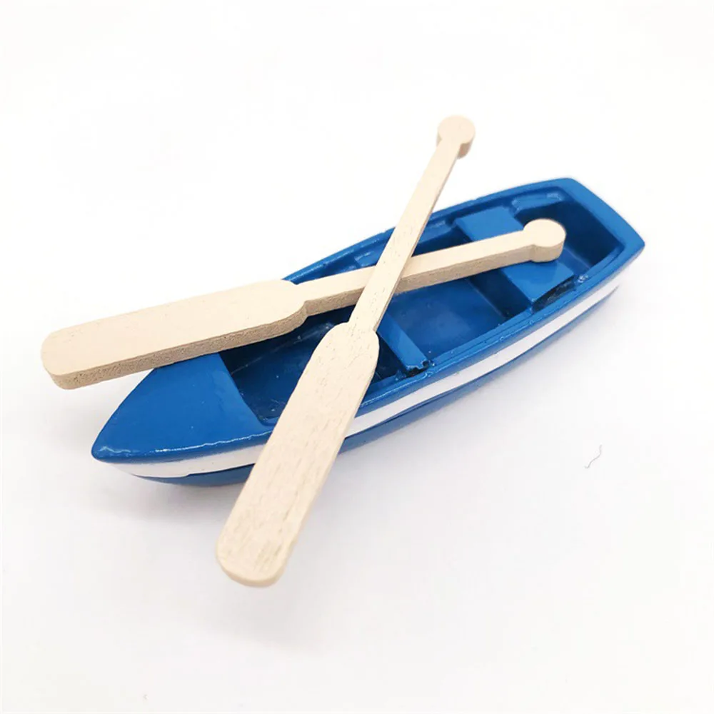 1/12 Dollhouse Miniature Accessories Mini Resin Boat with Two Oar Simulation Beach Model for Doll House Decoration