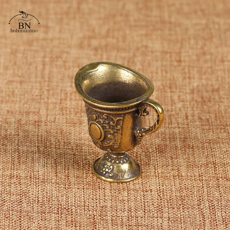 Antique Brass Palace Small Wine Glass Decorations Solid Bronze Carved Court Goblet Winecup Desktop Ornaments Keychain Pendants