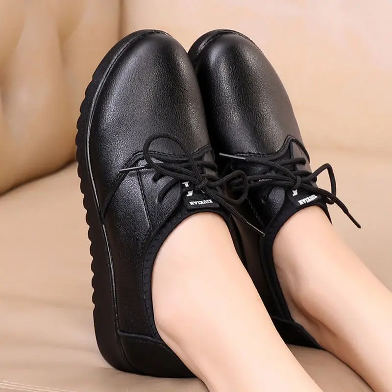 Sapatos Oxford preto sólido para mulheres, sapatilhas de couro com renda casual, mocassins de cozinha antiderrapantes, sapatos de trabalho feminino,