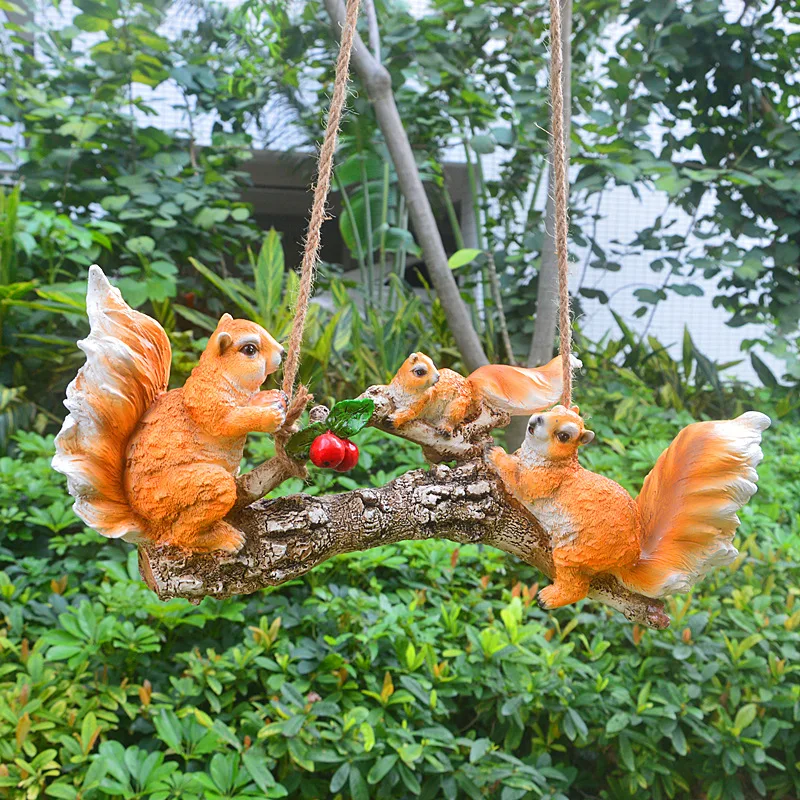 resin squirrel statue model Figurines landscape DIY ornament Courtyard gardening aerial hanging sculpture home decoration a0173