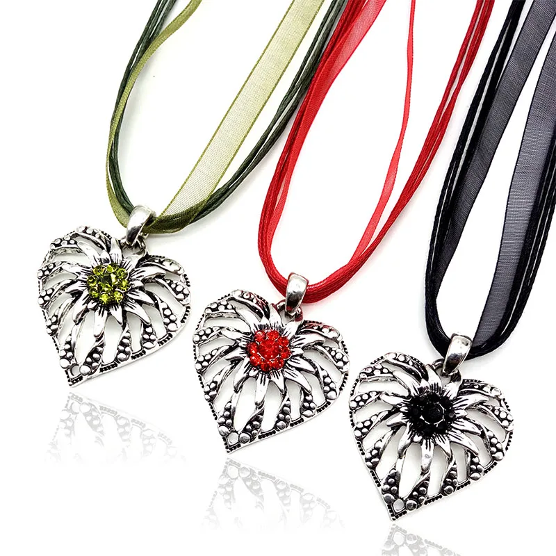 New! Heart Shape Pendant Necklace Vintage Edelweiss Flowers Necklace Organza Traditional Costume Dirndl Pendant Pink