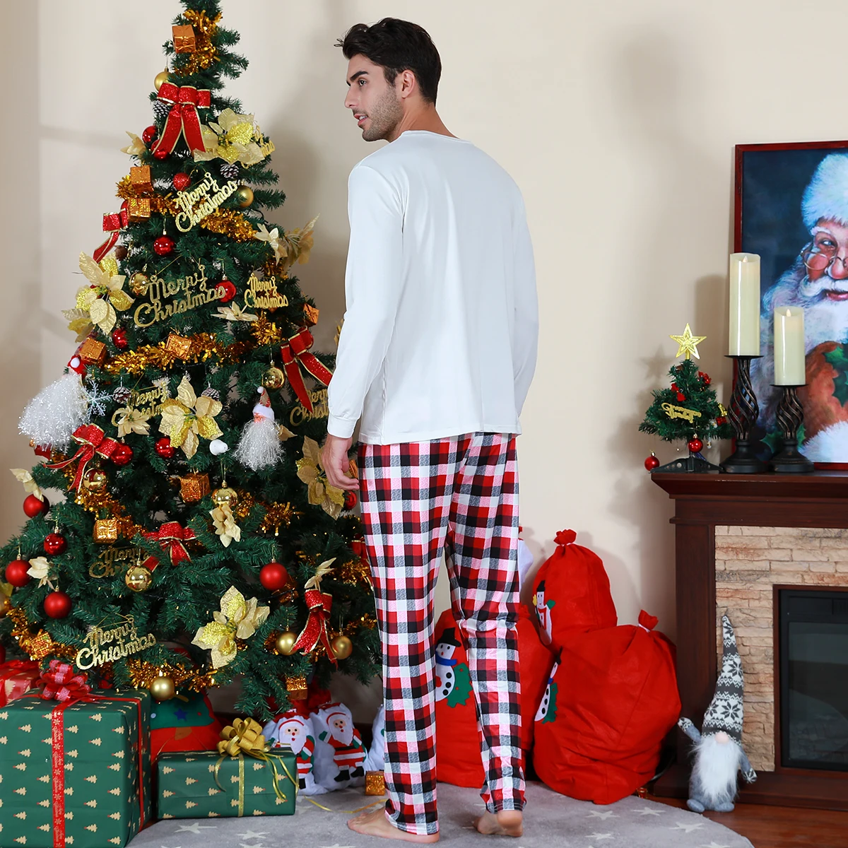 Family Christmas Pajamas 2023 Adult Matching Xmas Sleepwear Set Kids Boys Elf New Year Nightwear Mother Daddy Festival Deer Pjs