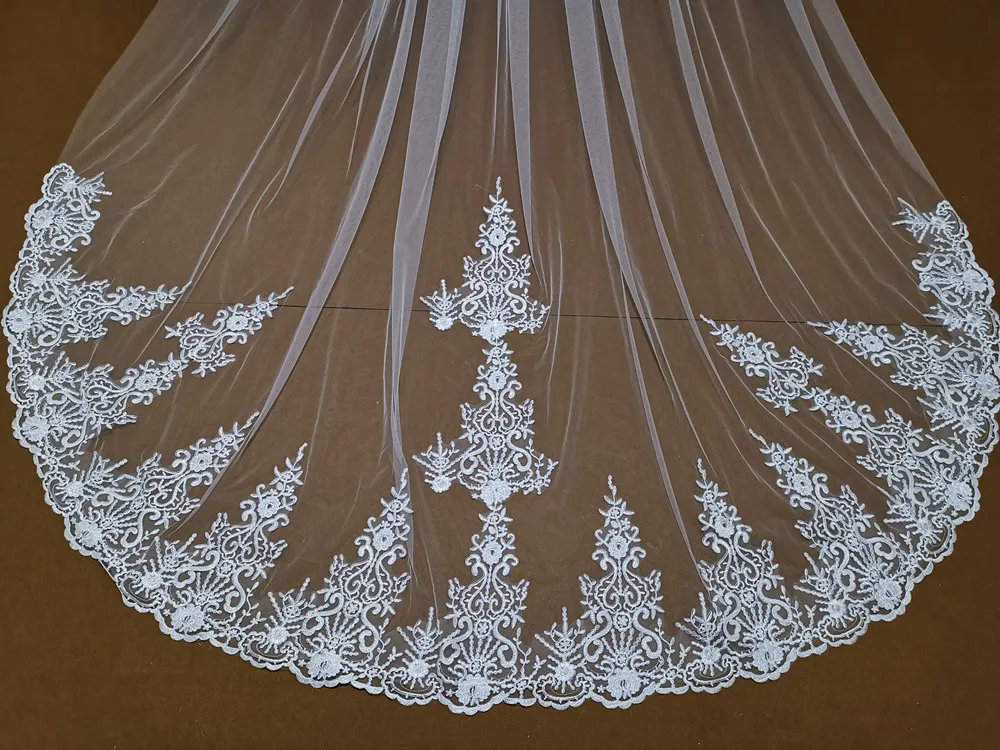 Echte Foto Lange Kant Wedding Veils 4 Meter Wit Ivoor Bridal Veil Met Kam Bruid Hoofddeksel Bruiloft Accessoires Veu De noiva